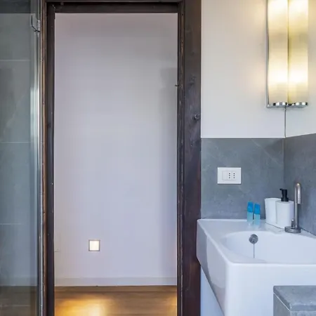 Easylife - Spledido Attico Di Lusso Con Terrazzo In Porta Garibaldi Daire
