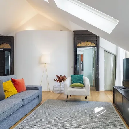 Easylife - Spledido Attico Di Lusso Con Terrazzo In Porta Garibaldi Apartmán *